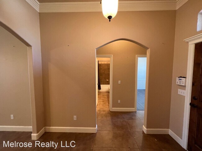 Building Photo - 4 br, 2.5 bath House - 12100 Kimberlyn Road