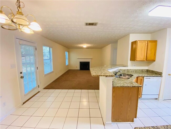 Building Photo - 5528 Silver Springs Dr