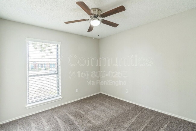 Building Photo - 2804 Red River St