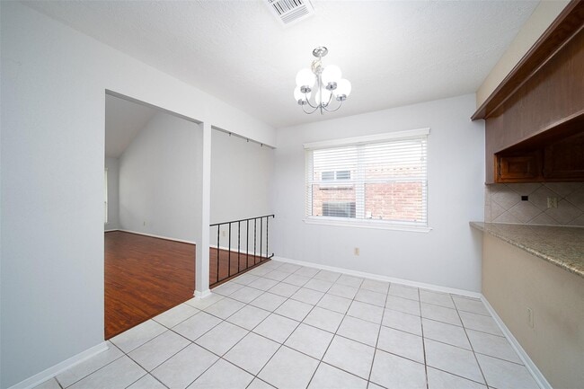 Building Photo - 2838 Colony Dr
