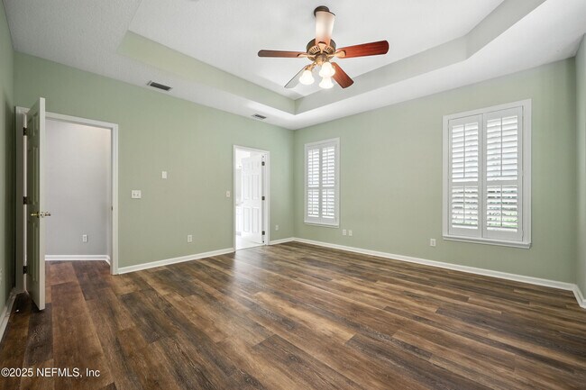 Building Photo - 4565 E Seneca Dr