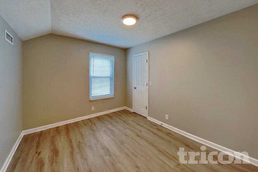 Building Photo - 257 Indian Park Dr