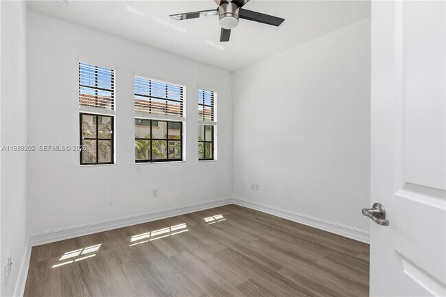 Building Photo - 11524 SW 16th St