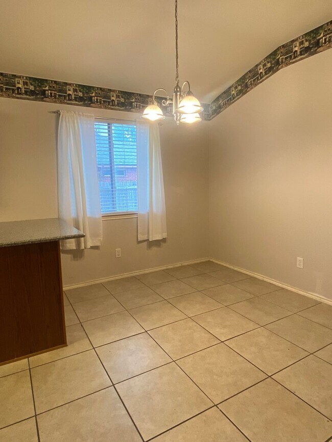 Building Photo - CHARMING 4 BEDROOM, BELTON ISD