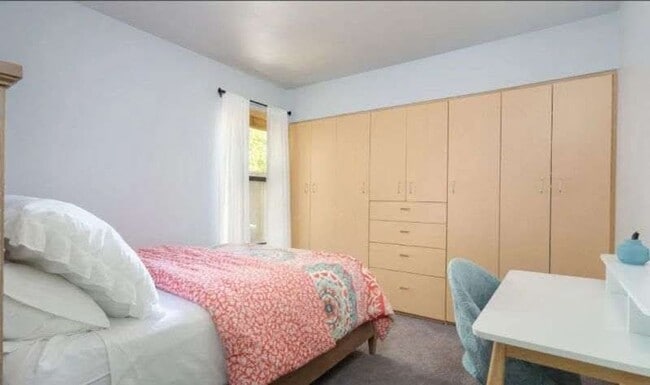 Building Photo - Beautiful Furnished Condo all utilites inc...