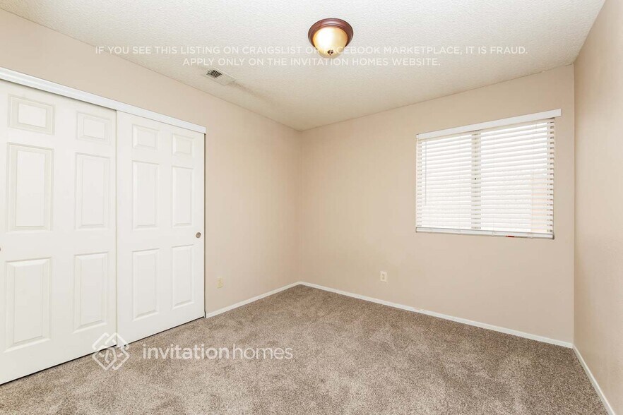 Building Photo - 6256 Small Point Dr