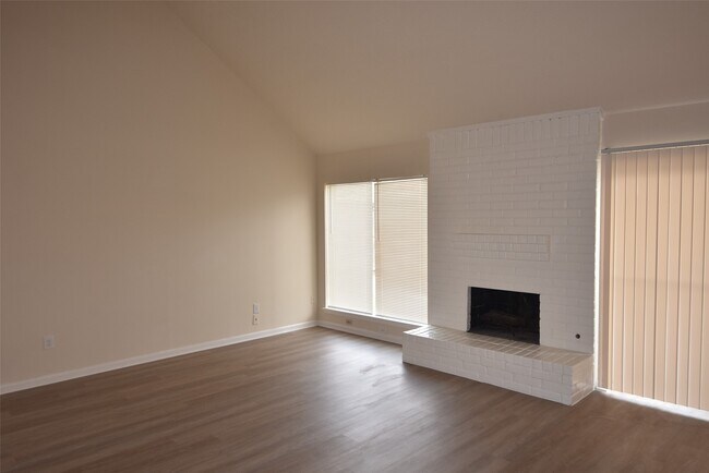 Building Photo - 14410 Muirfield Ln