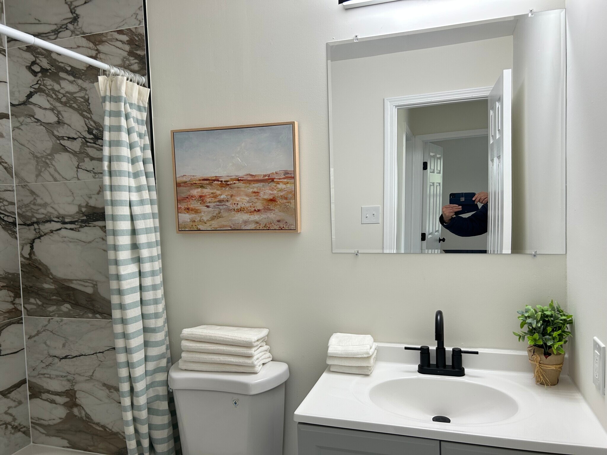 Building Photo - 196 Key Pky