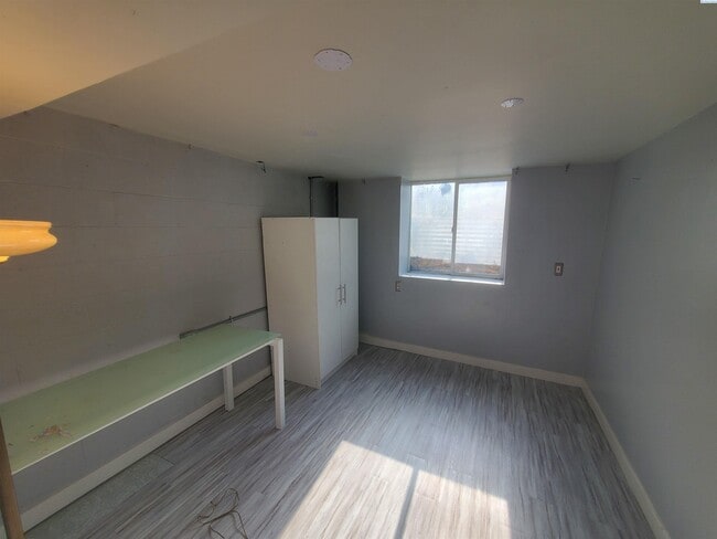 Building Photo - Central kennewick rental