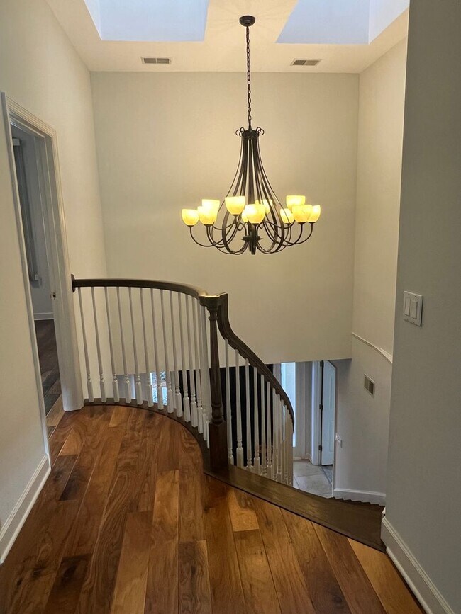 Building Photo - Spacious Updated Home in Windmill Harbour!