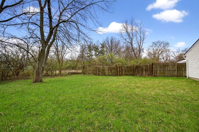 Building Photo - 2831 Hyannis Dr