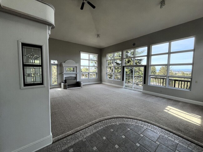 Building Photo - 3747 Trinity St