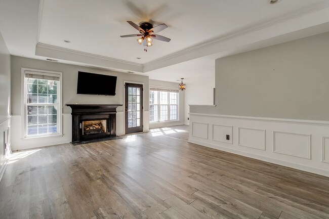 Building Photo - 402 Plantation Pointe Dr