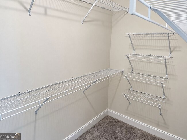 Building Photo - 561 Highland Pointe Dr