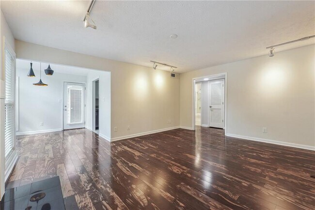 Building Photo - 4105 Canyon Point Cir