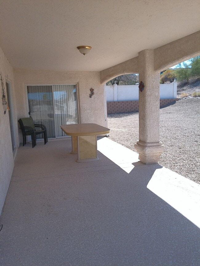 Building Photo - 2892 Daytona Ave