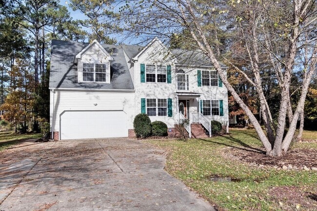 Building Photo - Updated Poquoson Home on Large Lot