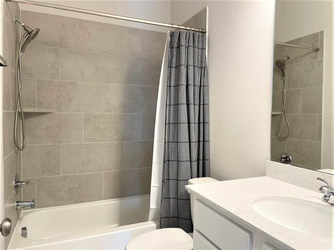 Building Photo - 156 Santa Maria St