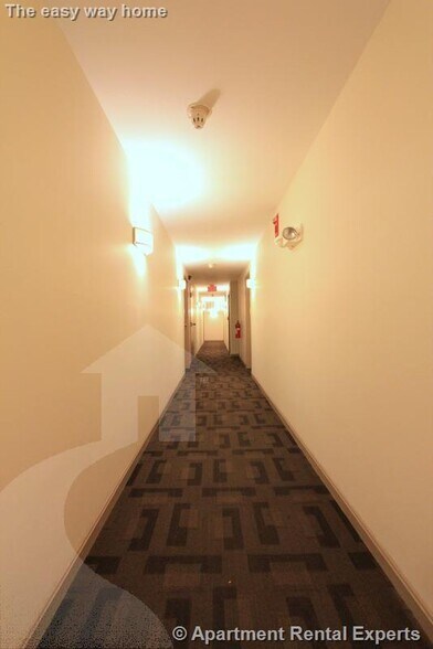 Building Photo - 345 Franklin St