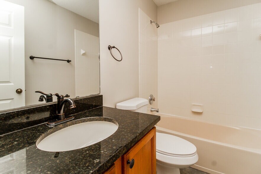 Building Photo - 15261 Harrowgate Way