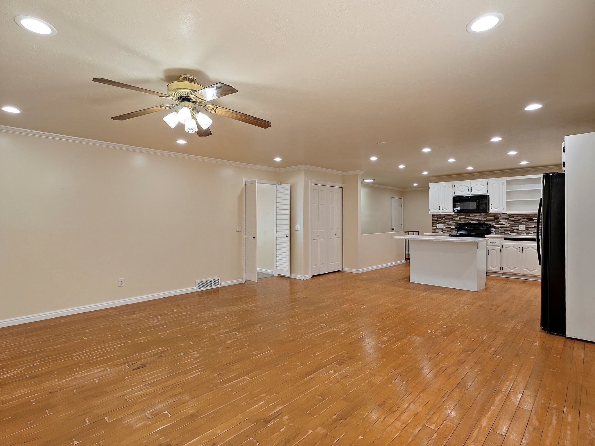 Building Photo - 6438 Tamra Dr