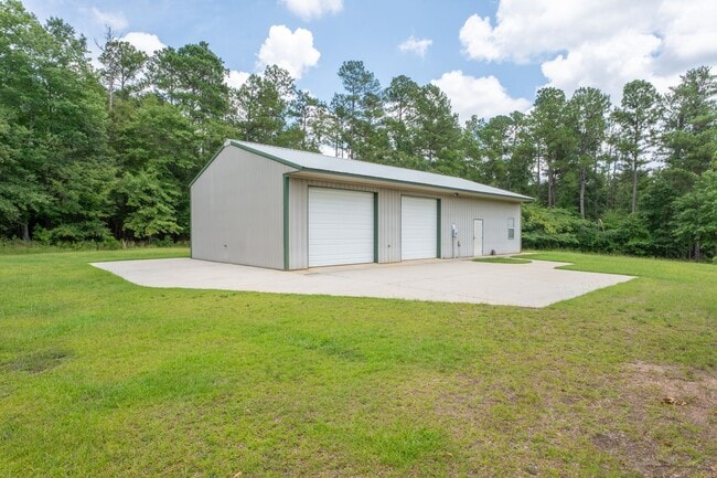 Building Photo - 785 Glenwood Dr