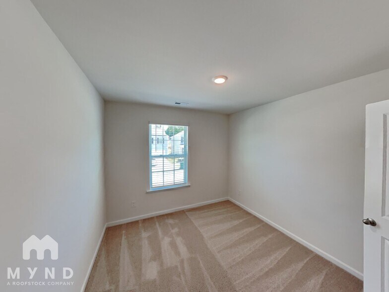 Building Photo - 2126 Allium Dr