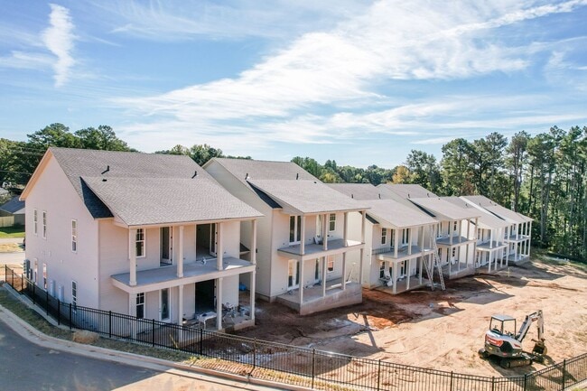 Building Photo - 3BR/3BA For Rent