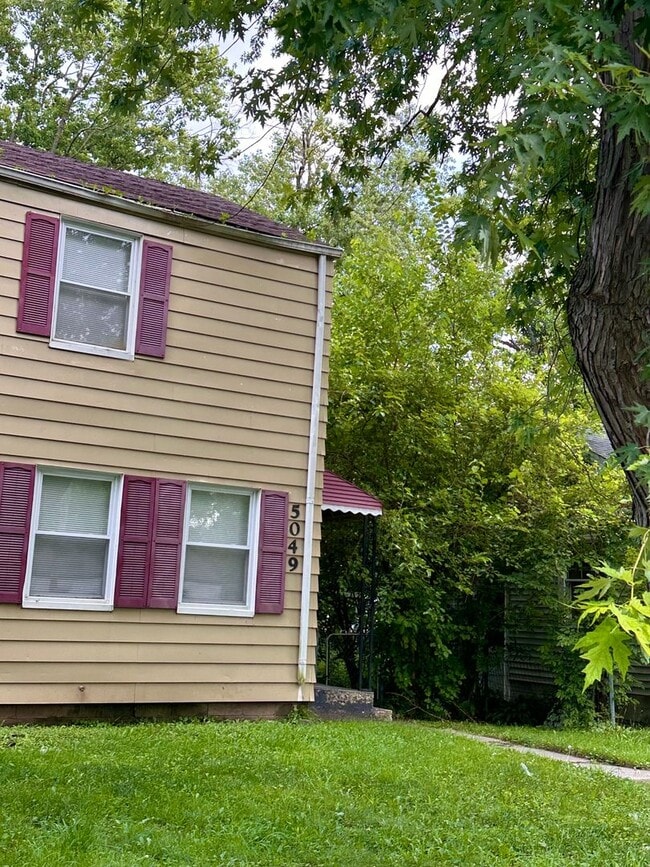 Building Photo - 5049 Jefferson St
