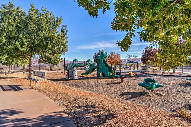 Building Photo - Fully Furnished 3 Bedroom Home In Coral Canyon With Community Amenities