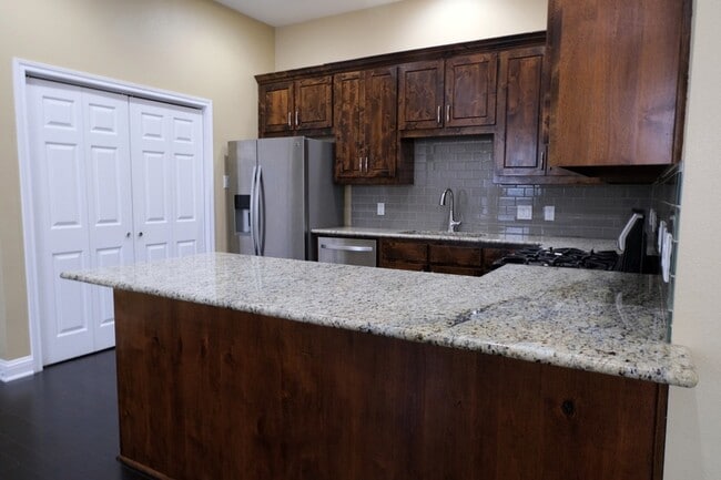 Building Photo - 3003 Allister St