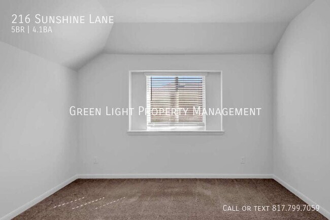 Building Photo - 216 Sunshine Ln