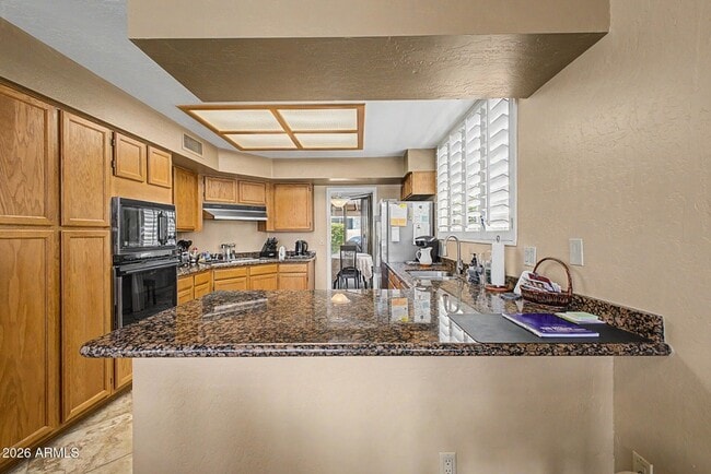 Building Photo - 4106 E Sunnyside Dr