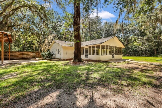 Building Photo - 298 Little Oak Rd