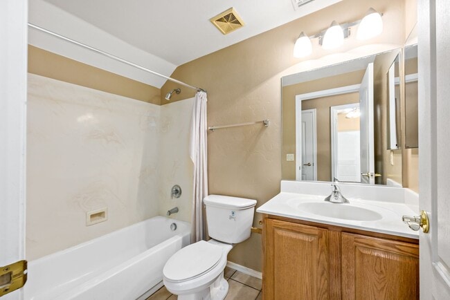 Building Photo - Paseo Estrella Gem at the base of Tucson icon A mountain! Minutes away from DownTown Tucson!