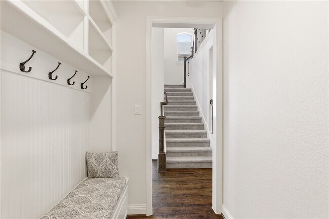 Building Photo - 4110 Maclin Dr