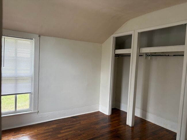 Building Photo - 516 Navarre St