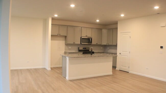 Building Photo - 2767 Lawlor Ln