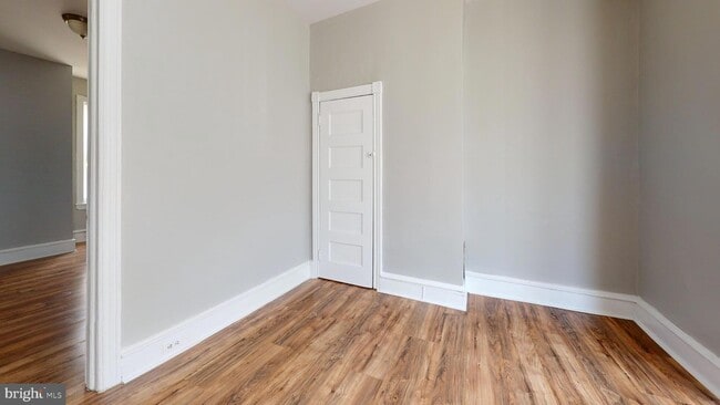 Building Photo - 44 N Yewdall St
