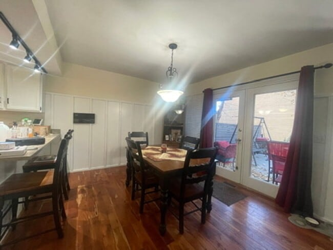 Building Photo - 3 Bedroom Townhouse Minutes from Canyons