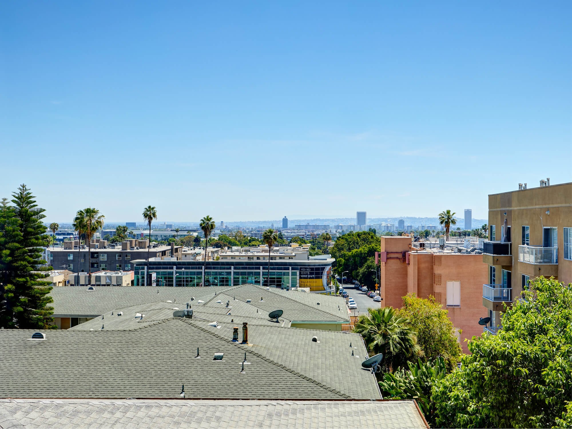 Building Photo - 7320 Hawthorn Ave