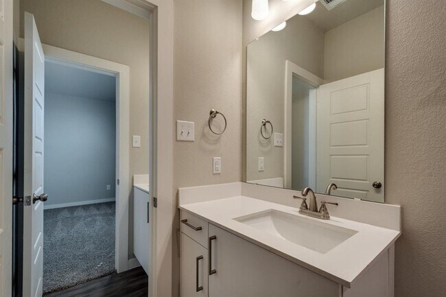 Building Photo - 714 Fallow Dr