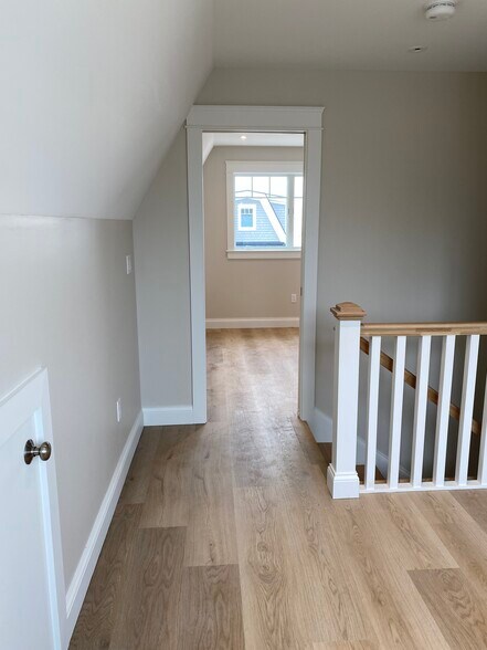 Building Photo - 64 Jones Creek Dr