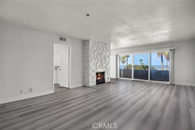 Building Photo - 230 S Catalina Ave