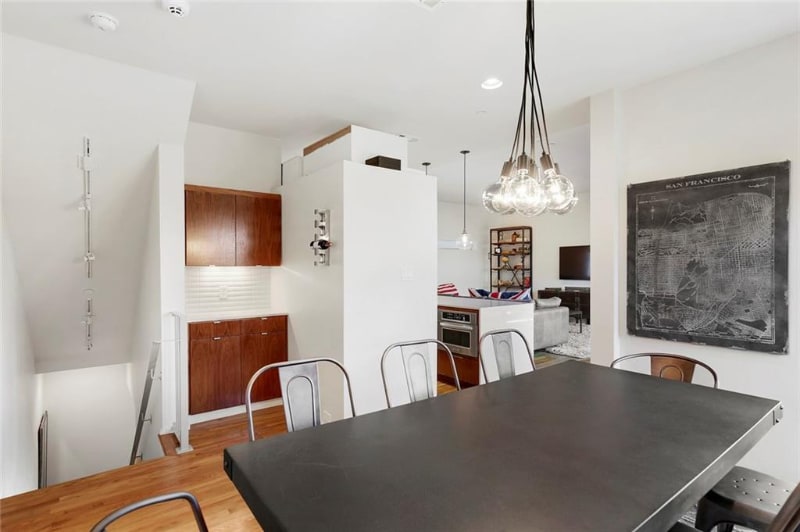 Building Photo - 5205 Capitol Ave