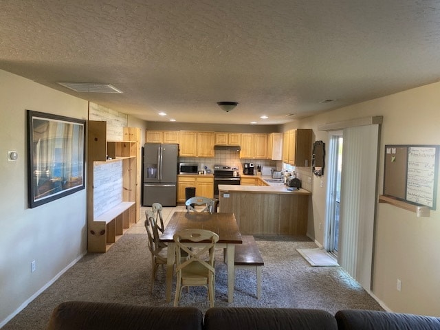 Building Photo - 218 Rose Lake