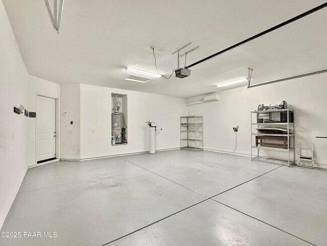 Building Photo - 5768 N Thornberry Dr