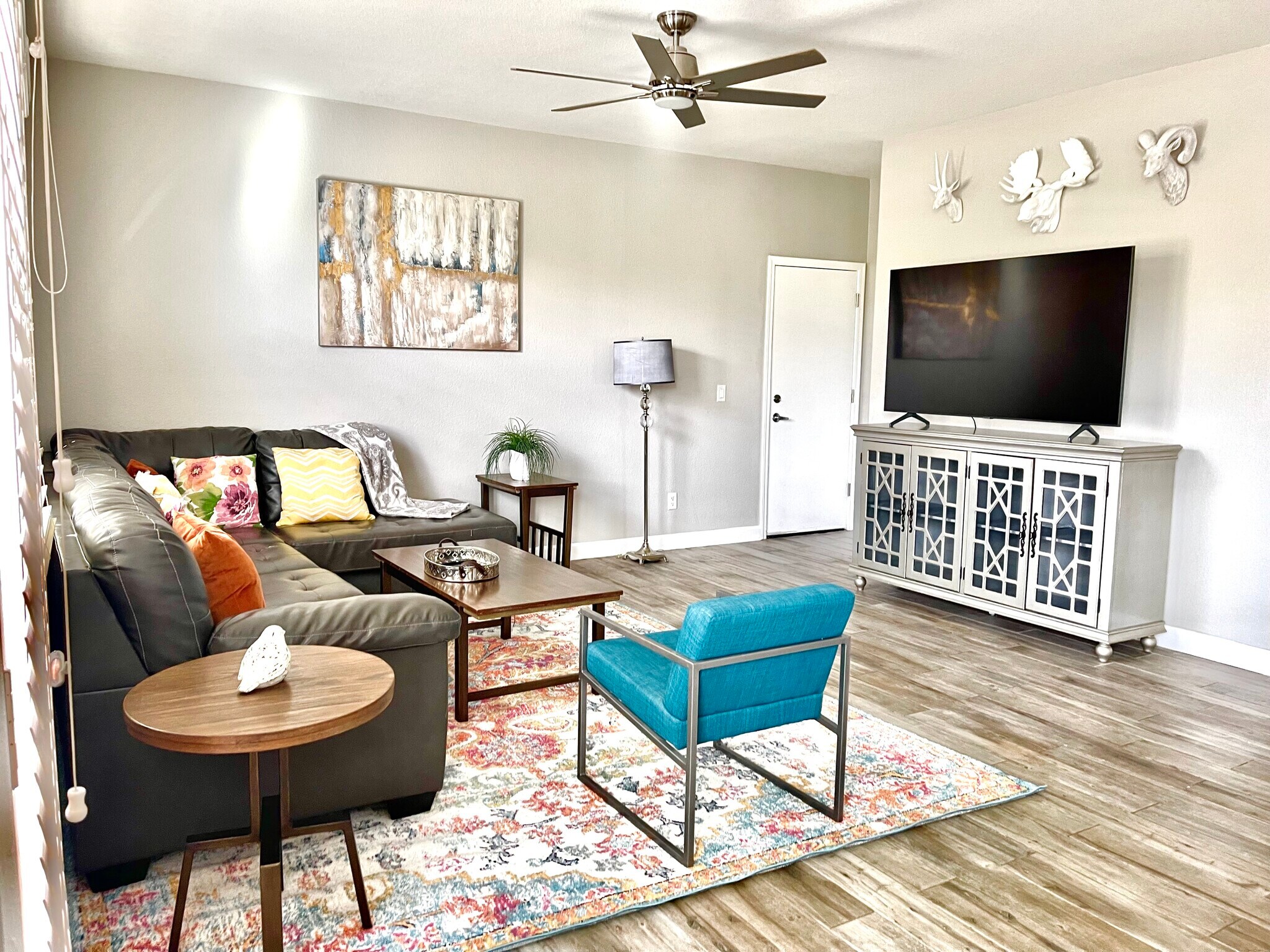 GREAT ROOM - 3708 E Kerry Ln
