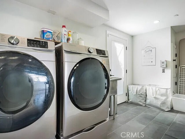 Building Photo - 811 N Detroit St