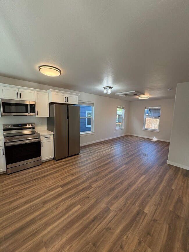 Building Photo - New Construction 3-bedroom, 2-bathroom Townhouse